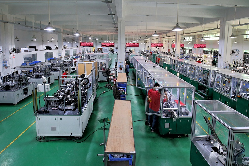 合利士自动化调试设备车间